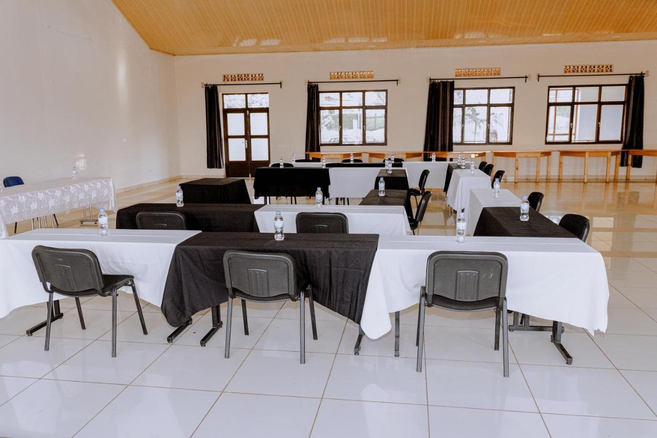 Centre Saint Vincent Pallotti Kigali Exterior photo