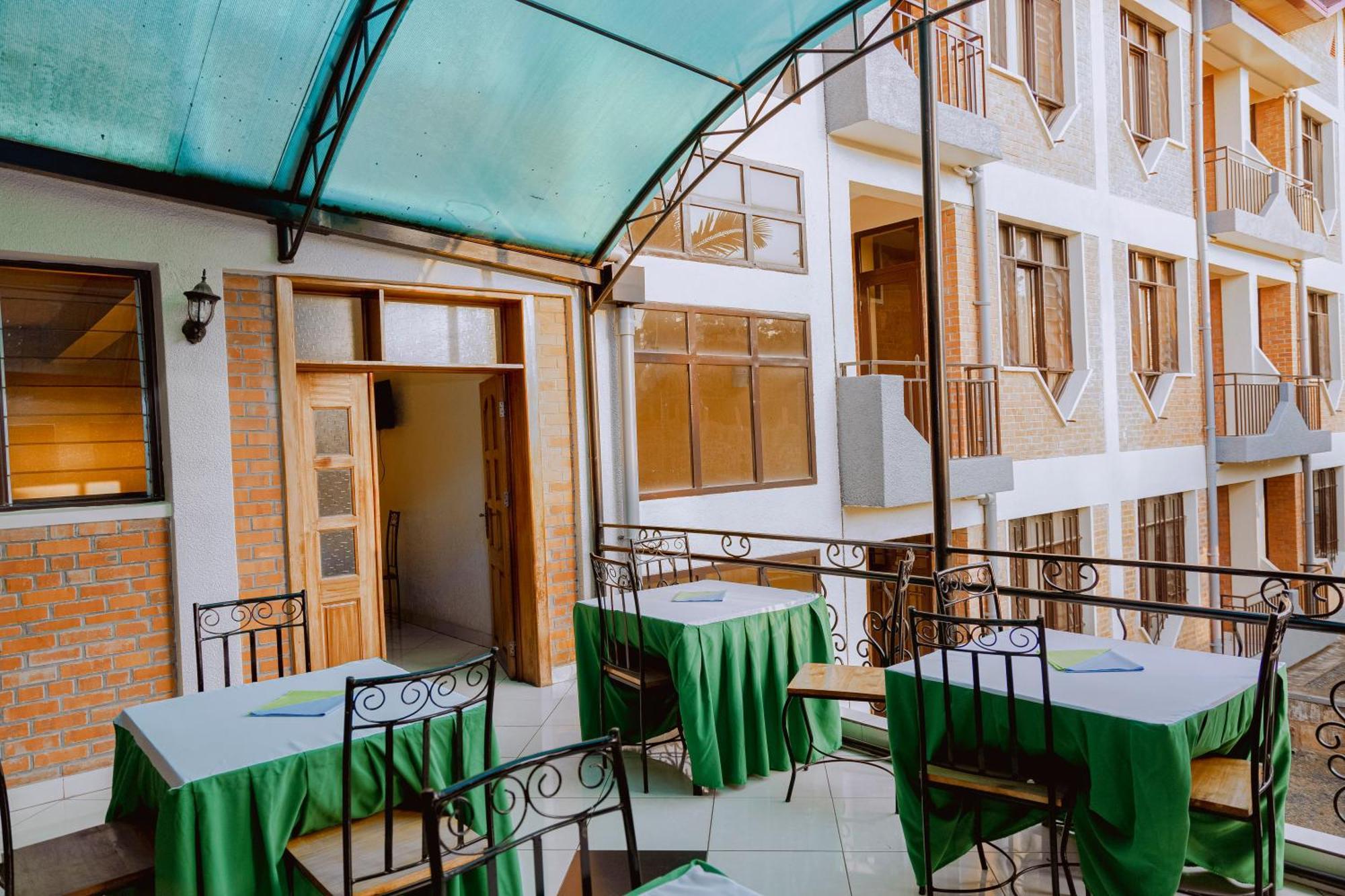 Centre Saint Vincent Pallotti Kigali Exterior photo